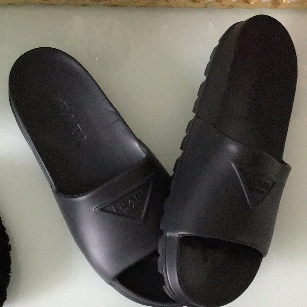 Prada slides